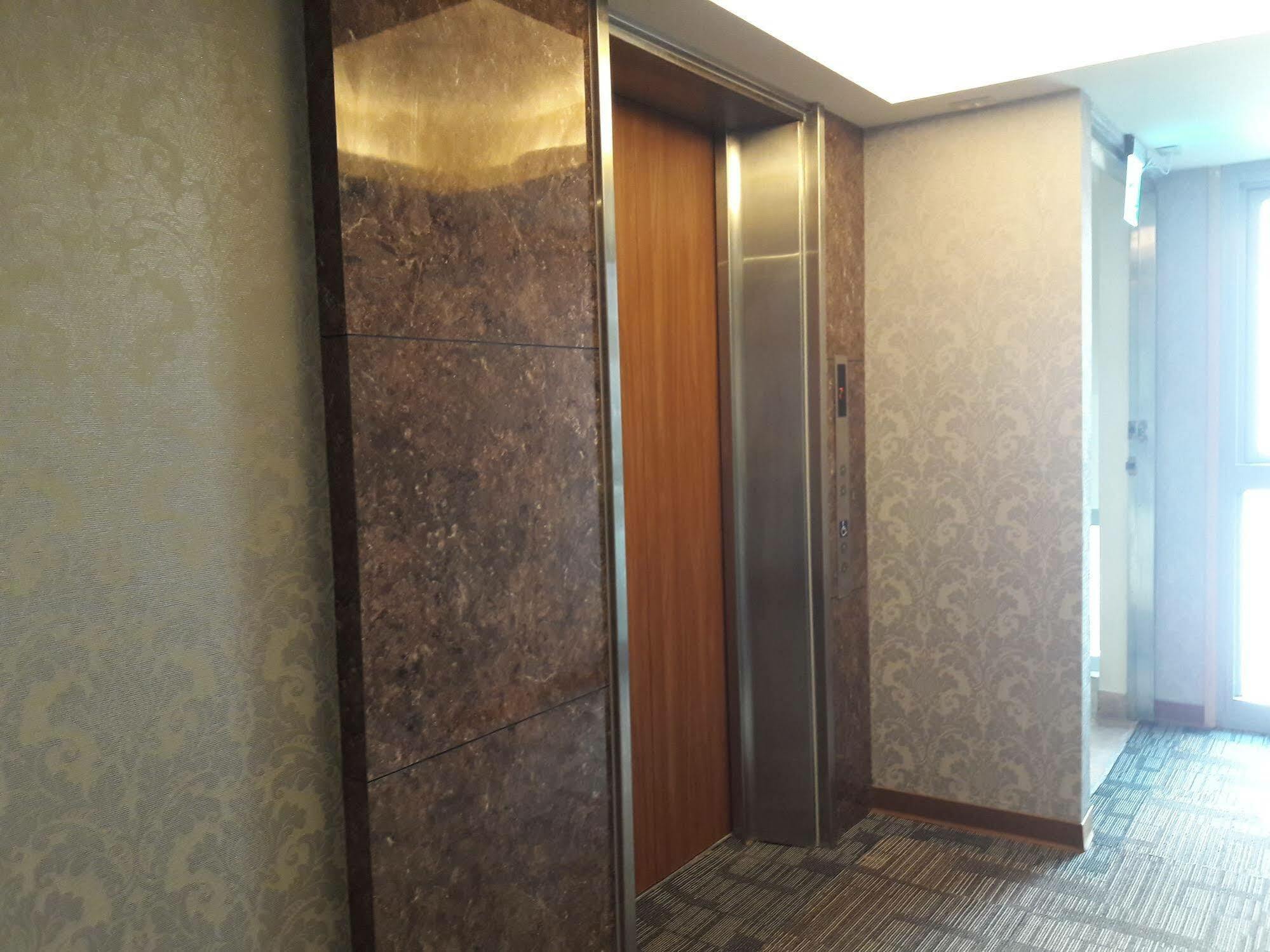 Mei Hotel Taichung Dış mekan fotoğraf
